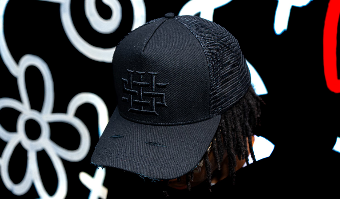 BLACK TRUCKER CAP